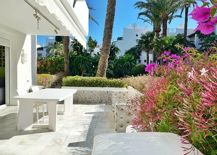 Alcazaba Beach Apartment 3302
